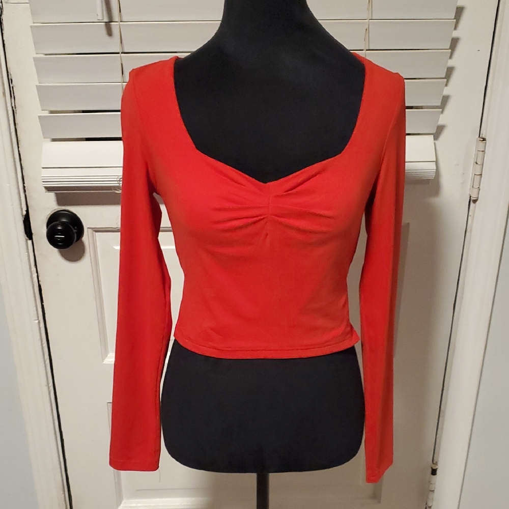 Trendy Queen Elegant Red Long Sleeve Crop Top